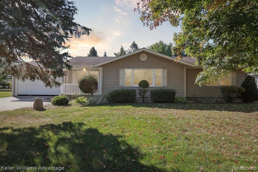 Foto principal - 245 Lynbrook Dr