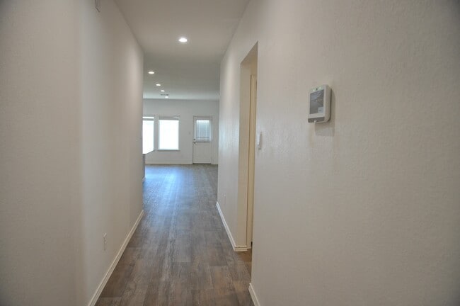 Building Photo - 31303 Yatesbury Ln