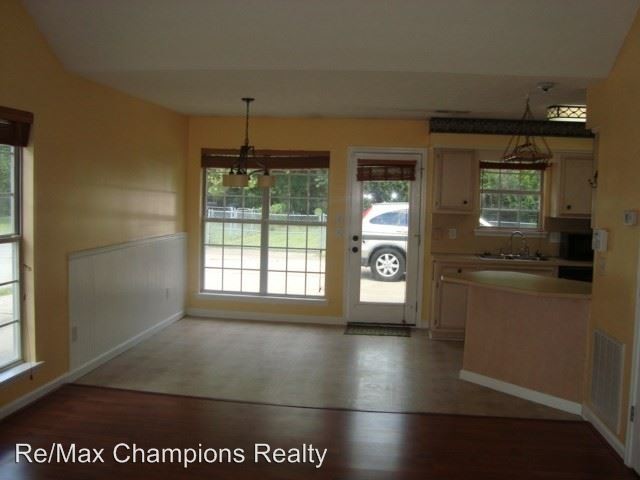 Building Photo - 3 br, 2.5 bath House - 1500 Alta Vista Drive