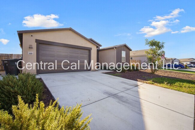 Foto del edificio - 6618 Glacier Bay St