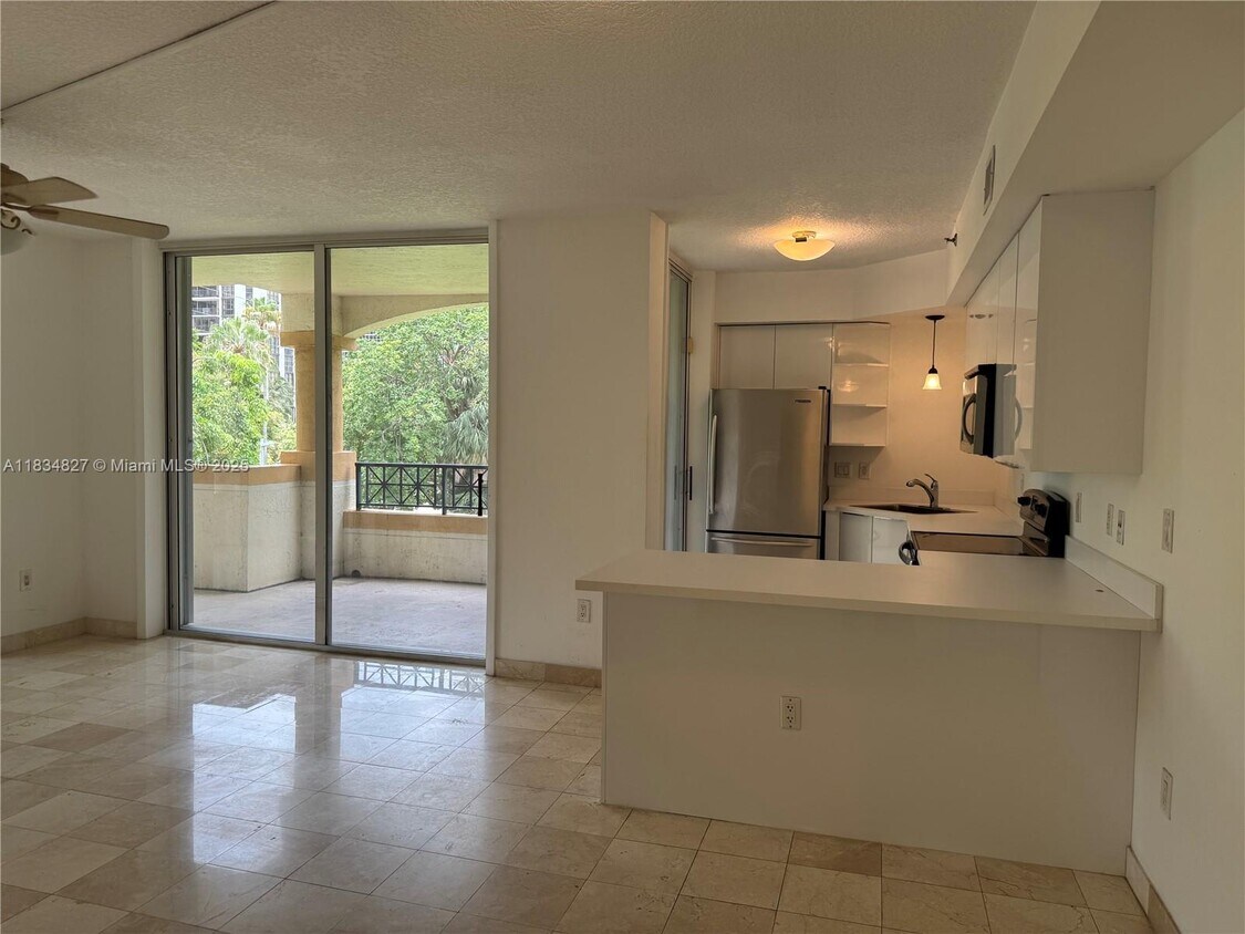 Foto del edificio - 1834 Brickell Ave