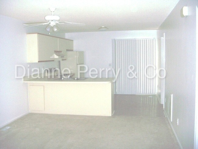 Building Photo - 522 S Kerr Ave