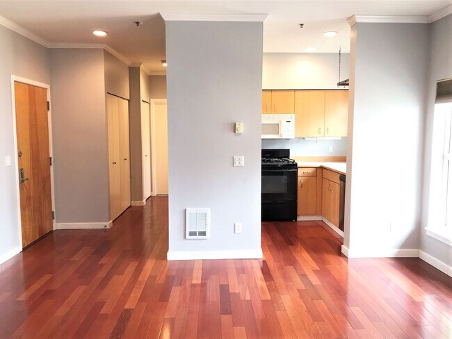 Building Photo - 1Bd/1Ba Seattle Condo