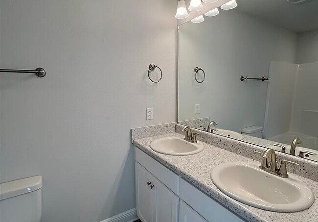 Foto del edificio - 6029 Brylex Ln