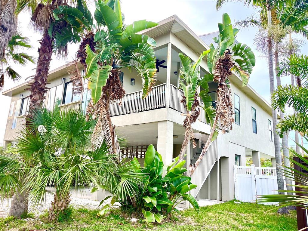 3203 DE BAZAN AVENUE,ST PETE BCH, St. Pete Beach, FL 33706 House