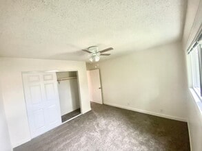 Building Photo - 692 Cabot Way