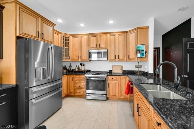 Building Photo - 22 Turnberry Ln