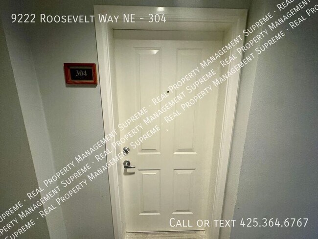 Foto del edificio - 9222 Roosevelt Way NE