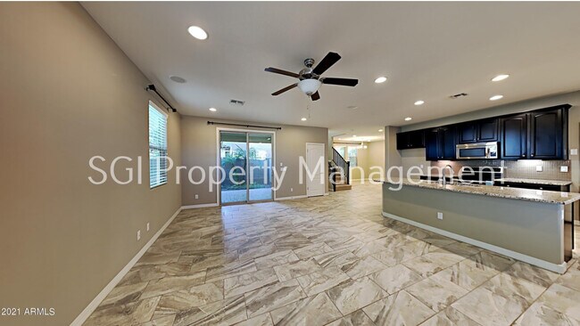 Foto del edificio - 5644 E Ansel Ave