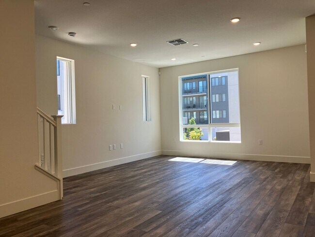 Building Photo - Newly Constructed Townhome With Modern Ame...