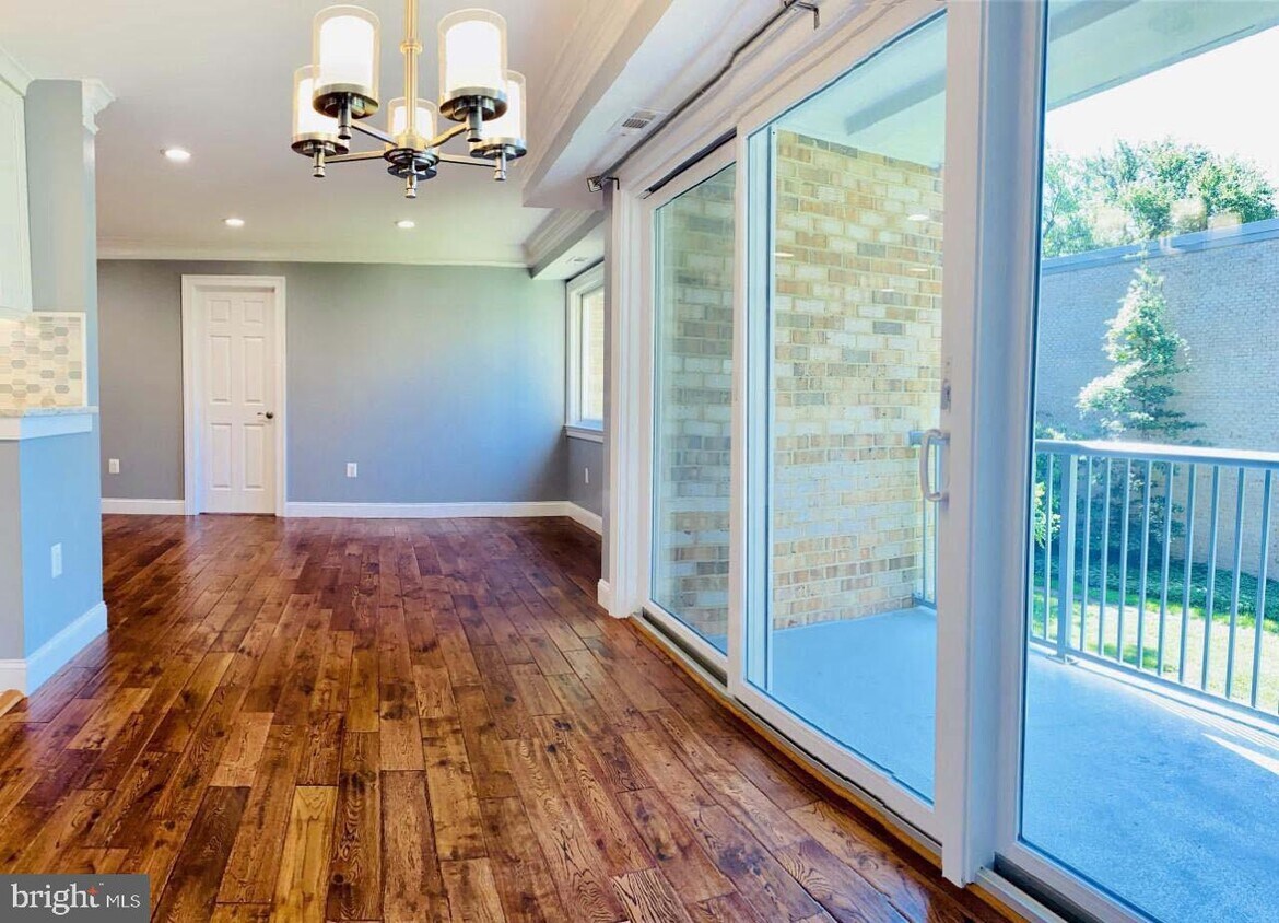 Foto principal - 8001 Chanute Pl