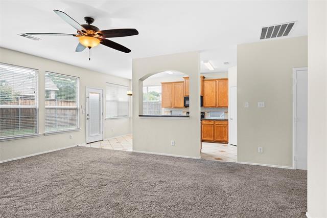 Foto del edificio - 850 Warbler Ln