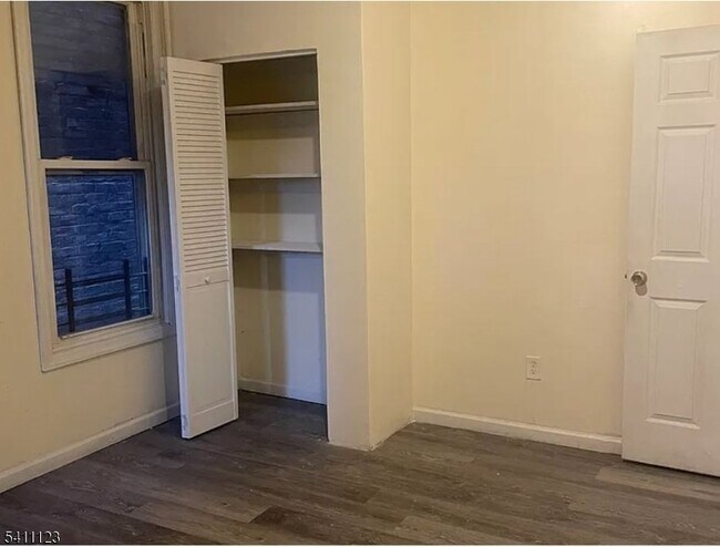 Building Photo - 286 Broadway