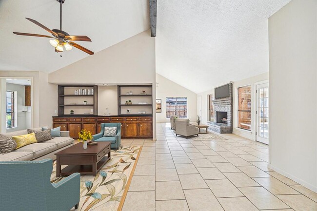 Building Photo - 2302 Bright Meadows Dr