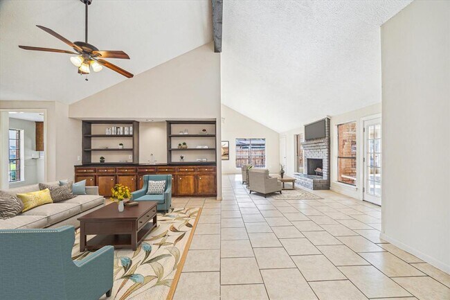 Foto del edificio - 2302 Bright Meadows Dr