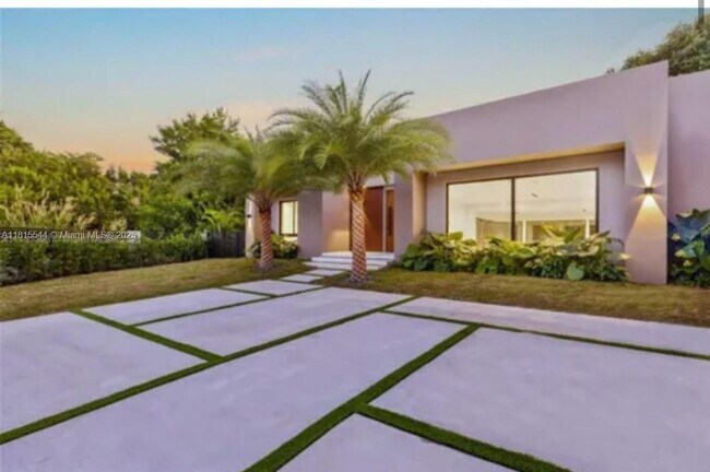 Foto del edificio - 223 S Shore Dr