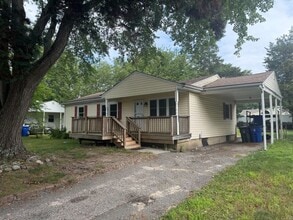 Building Photo - 987 Grace Dr