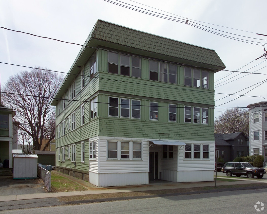 Primary Photo - 27 Adams St