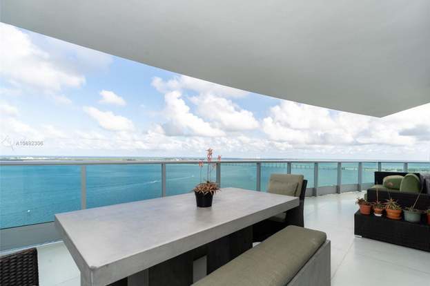 Foto del edificio - 1331 Brickell Bay Dr