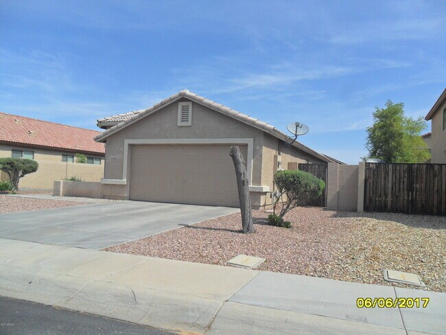 Building Photo - 24852 W Huntington Dr