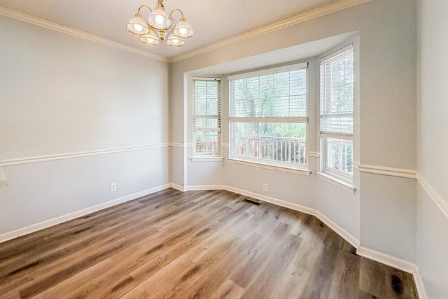 Building Photo - 608 Winthrop Ave