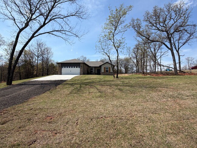 Foto del edificio - New Construction 3 bedroom, 2 bathroom on 1.35 Acre Corner Lot!