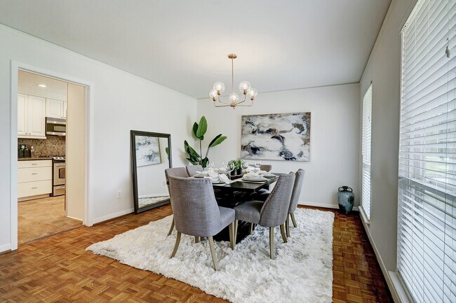 Foto del edificio - 2330 Willowby Dr