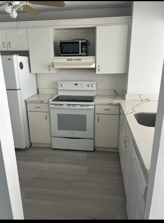 Building Photo - 6855 Abbott Ave