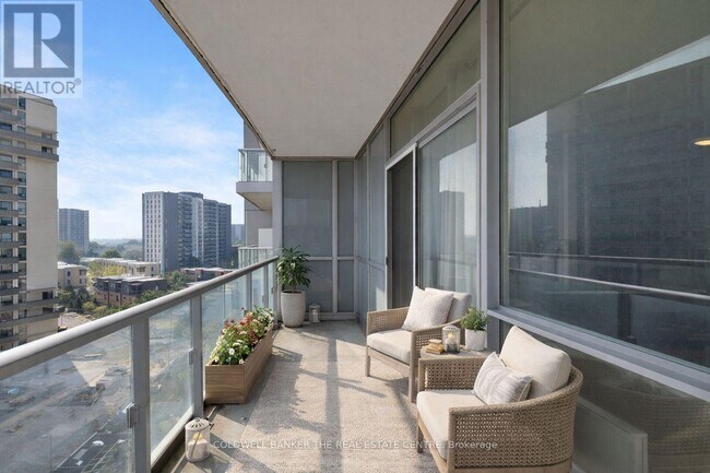 Building Photo - 70 Forest Manor Rd