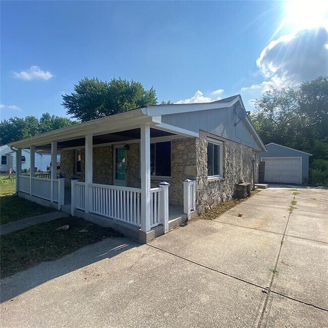 Building Photo - 3019 Alice Ave