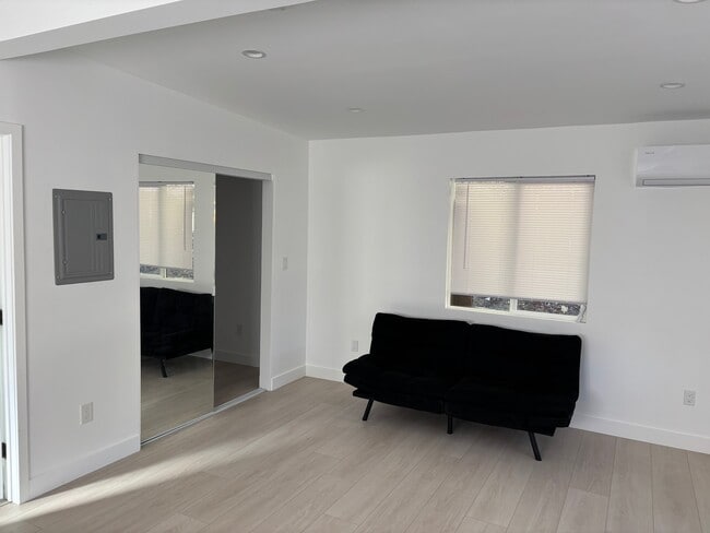 Foto del edificio - 23316 Balmoral Ln