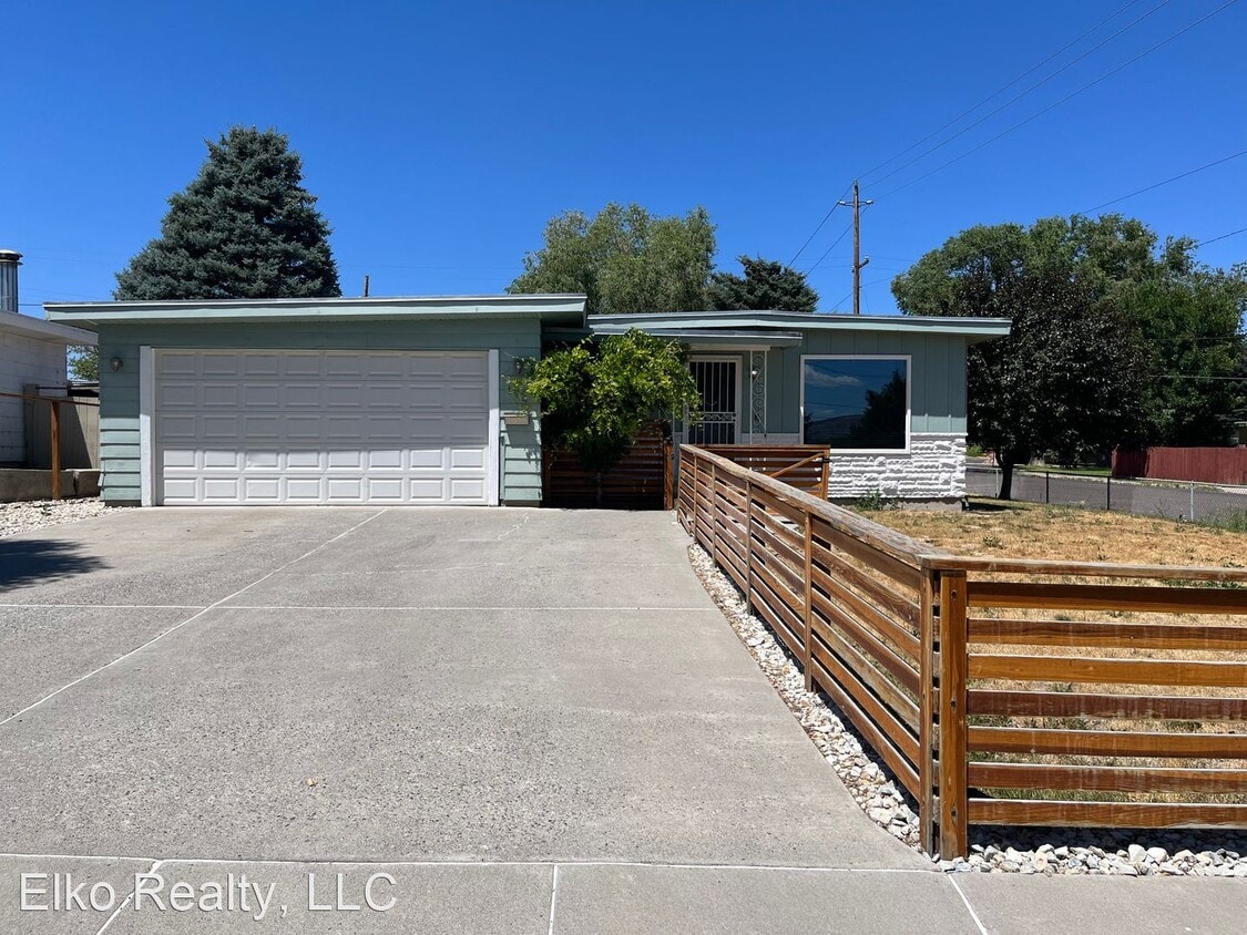 Primary Photo - 3 br, 1 bath House - 199 Walnut St