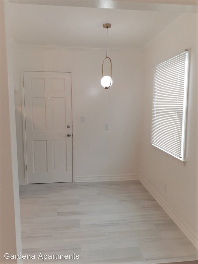Foto del edificio - 13317-13321 S Vermont Ave