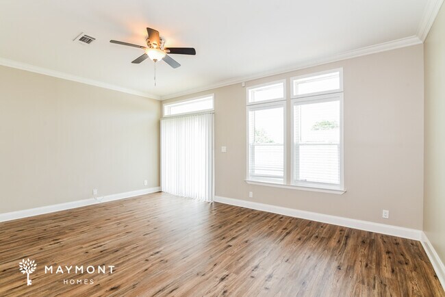 Building Photo - 701 Pelican Ct