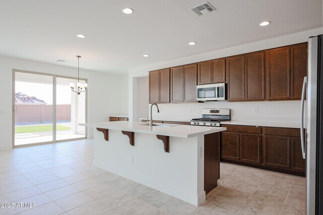 Foto del edificio - 14819 W Cottontail Ln