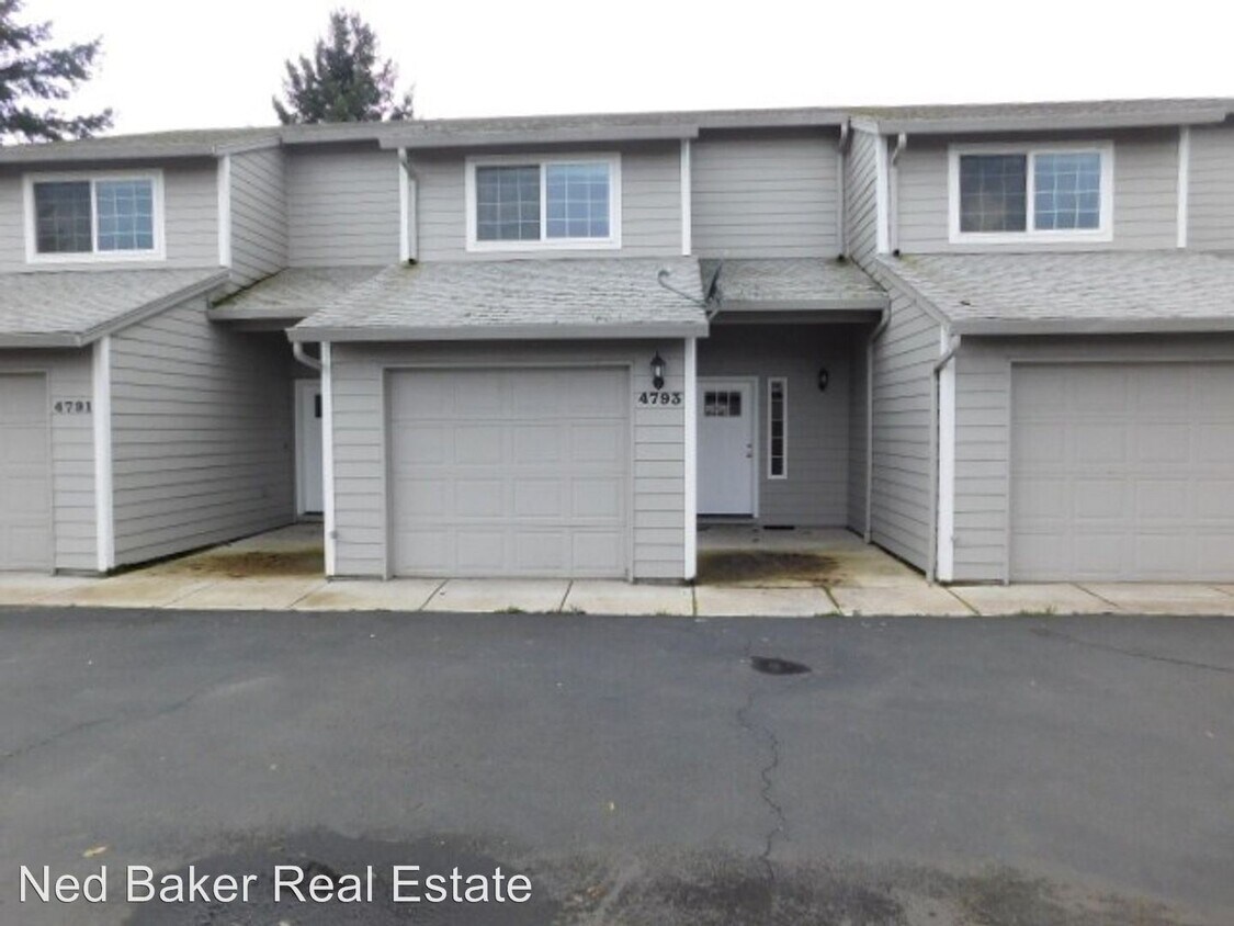 Foto principal - 4793-4795 Brandon Ct NE