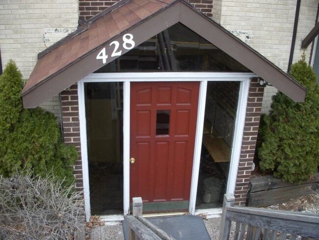Foto del edificio - 428 Crescent Blvd