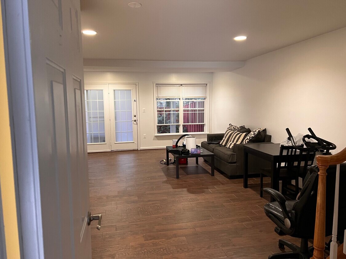 13022 Greg Roy Ln, Herndon, VA 20171 Townhome Rentals in Herndon VA