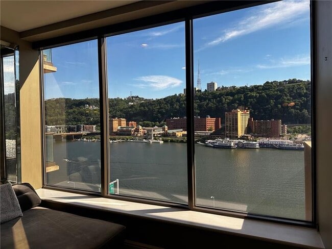 Building Photo - 151 Fort Pitt Blvd