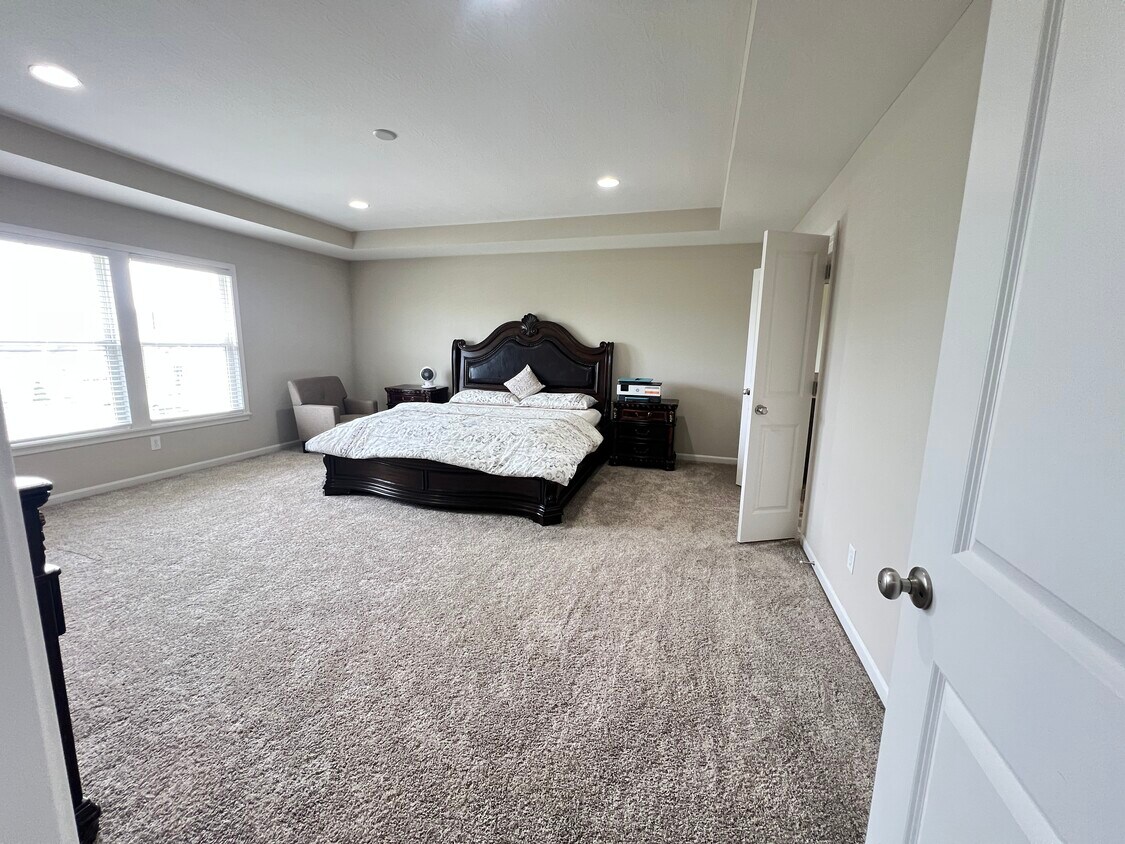 Foto principal - 2418 Silver Rose Dr