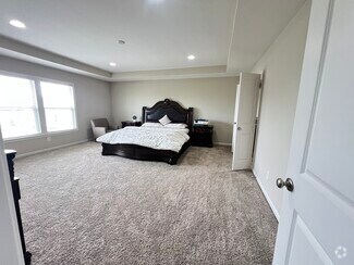 Building Photo - 2418 Silver Rose Dr