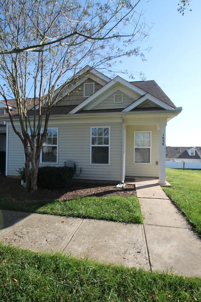 Building Photo - 1439 Jasper Ridge Dr