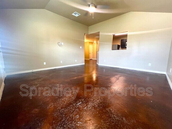 Foto del edificio - 1628 Sabine Rd
