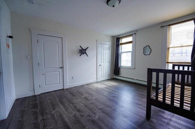 Building Photo - 542 41st St