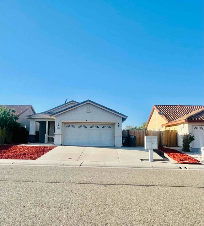 Building Photo - 7993 Bothwell Dr