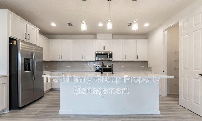 Building Photo - 12706 Grn Mdw Dr