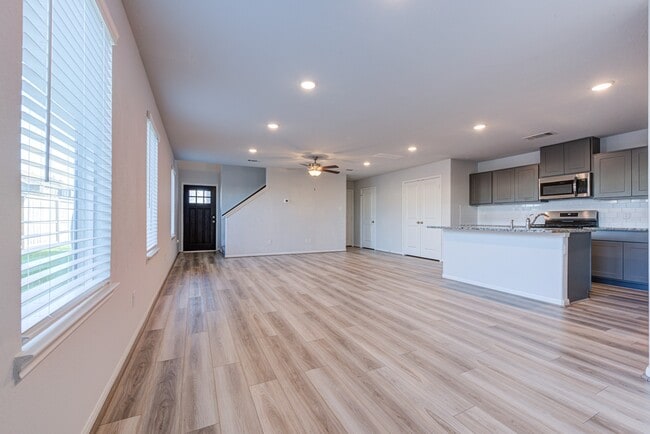 Foto del edificio - 18831 Glenwood Chase Ct