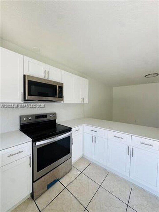 Foto del edificio - 1107 NW 30th Ave