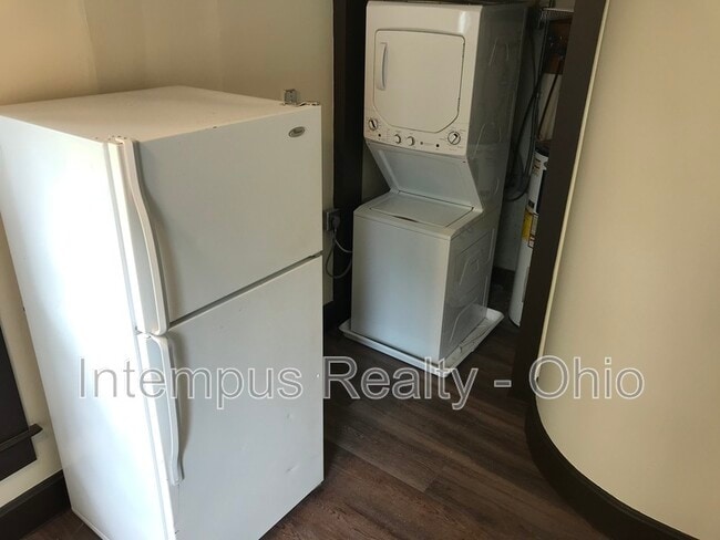 Foto del edificio - 236 E William St