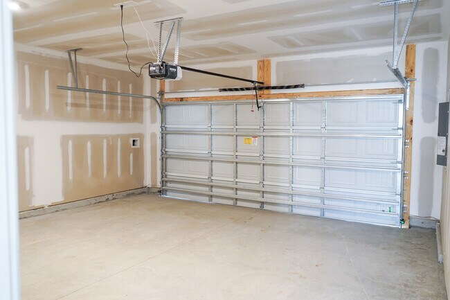Building Photo - 158 Kraft Kove